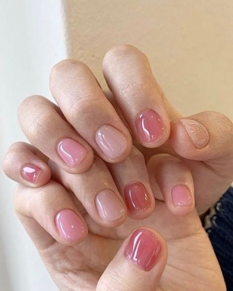 Minimal Nails Art, Retro Nails, May Nails, Hello Nails, Hippie Nails, Short Gel Nails, Simple Gel Nails, Minimal Nails, Pretty Gel Nails