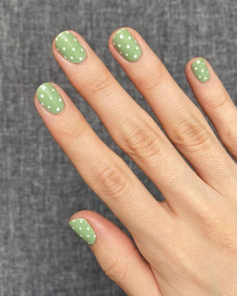 Nails Gel Colors, Nails Gel French, Nails Simple Design, St Patrick Day Nails Acrylic, St Patricks Nail Designs, Acrylic Nails Pretty, Acrylic Nail Colors, Nails Art Acrylic, Saint Patrick Nail