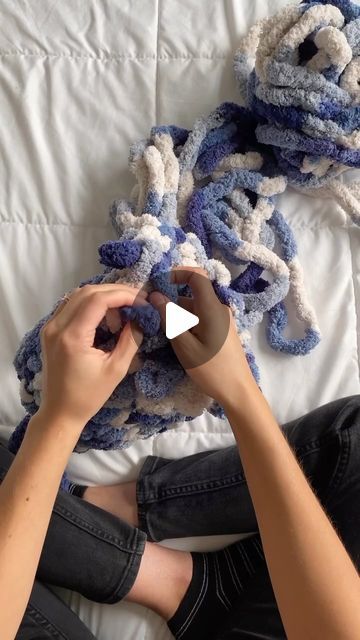 Sabrina-Rose Benedict on Instagram: "One of my favorites! 😍  #chunkyyarn #howto #sabsstuffies #diy #chunkyknit #tutorial #crafts #chunkyblanket #crochet" Arm Crocheting, Finger Knitting Projects, Chunky Blanket, Finger Knitting, Chunky Knit Blanket, Knit Blanket, Chunky Yarn, Knit Or Crochet, Knitted Blankets