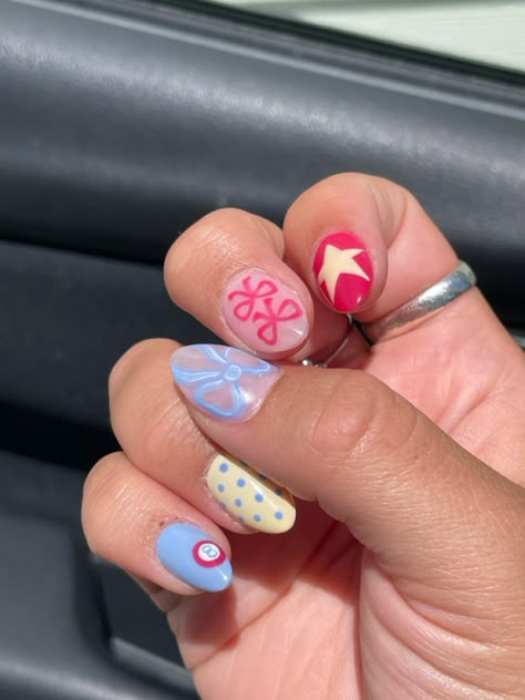 Short Nails Ideas Easy, San Diego Nails, Fun Nail Inspo Almond, Drawn Nail Designs, Utah Girl Nails, Preppy Fall Nails, Cute Nail Inspo Acrylic, Cool Nail Art Designs Unique, Aesthic Nails