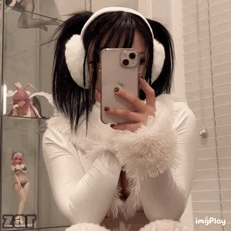 #tiktok #gif #discord #icon #pfp Coquette Gif Pfp, Gif Pfps Aesthetic Dark, Egirl Pfp Gif, Y2k Gif Pfp, Girl Pfps Discord, Gifs Pfp For Discord, Y2k Gifs, Female Pfp Icons, Discord Icon Pfp