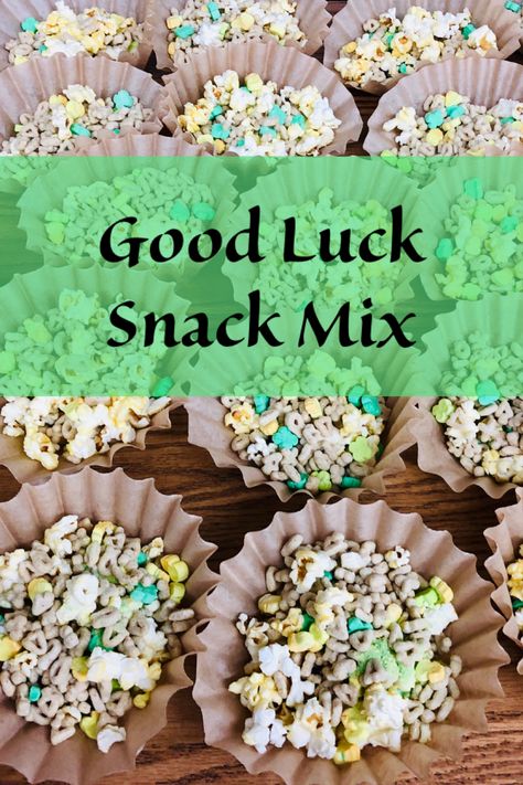 Perfect for testing treats for students or Saint Patrick’s Day #snacks #teachers #saintpatricksday State Testing Treats, Treats For Students, Testing Treats For Students, Baked Apple Pancake, Testing Treats, Lucky Charms Cereal, St Patricks Day Food, State Testing, Semi Homemade