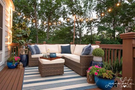 500 Most Iconic Small Patio Decorating Ideas on Pinterest with Tips Outdoor Deck Decorating, Small Patio Decor, Deck Makeover, Small Deck Decorating Ideas, Small Deck, Diy Outdoor Decor, Deck Decorating Ideas On A Budget, Patio Decorating Ideas On A Budget, Deck Decorating Ideas