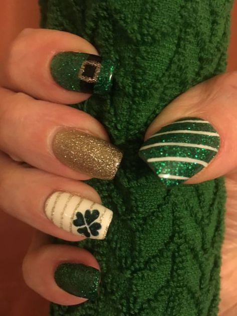 Green St Paddy’s Day Nails, Leprechaun Nail Designs, Dr Patrick’s Day Nails, St Nails St Patrick, At Pattys Nails, Saint Patrick’s Day Nail Designs, St Pats Nails Art Designs, Saint Patrick Nail Design, Nails Saint Patricks Day