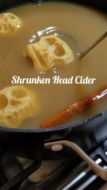 Shrunken Apple Heads Cider, Halloween Cider, Apple Head Dolls, Shrunken Head, Halloween Foods, Creepy Faces, Face Peel, Apple Head, Cider Recipe