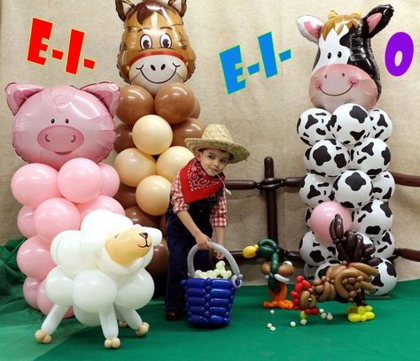 Girls Farm Birthday, Farm Themed Party, Barnyard Birthday Party, Farm Theme Birthday, Farm Animal Party, Farm Animals Birthday Party, Farm Themed Birthday Party, Cowboy Birthday Party, Cow Birthday