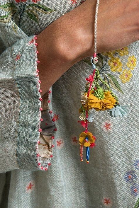 Fiber Jewelry, Textile Jewelry, Oversized Dress, Embroidery Inspiration, Fabric Jewelry, Sewing Clothes, Sewing Inspiration, Embroidery Art, Beaded Embroidery