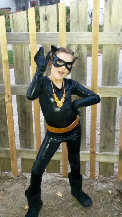 Catwoman costume Girls Catwoman Costume, Catwoman Costume Kids, Catwoman Purple Suit, Batman Ans Cat Women Costume, Catwoman Purple Dress, Catwoman Long Halloween, Catwoman Costume, Kwik Sew Patterns, Woman Costume