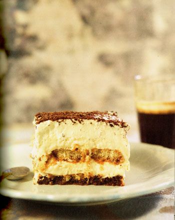 Jo Seagar's Tiramisu Best Tiramisu Recipe, Homemade Tiramisu, Easy Tiramisu Recipe, Italian Tiramisu, Banana Split Cake, Chocolate Poke Cake, Italian Recipes Dessert, Pistachio Pudding, Layered Desserts