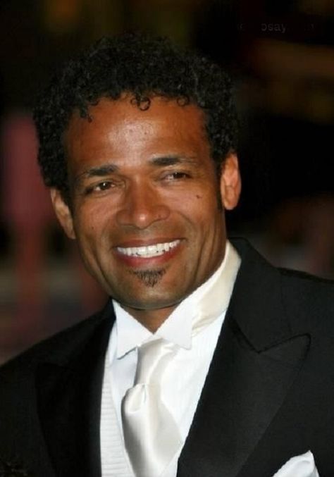 Mario Van Peebles Soul Train Dancers, Mario Van Peebles, Nice Smile, Hollywood Photo, Black Actors, Black Hollywood, Celebrity Sightings, Black Tie Affair, Black Celebrities