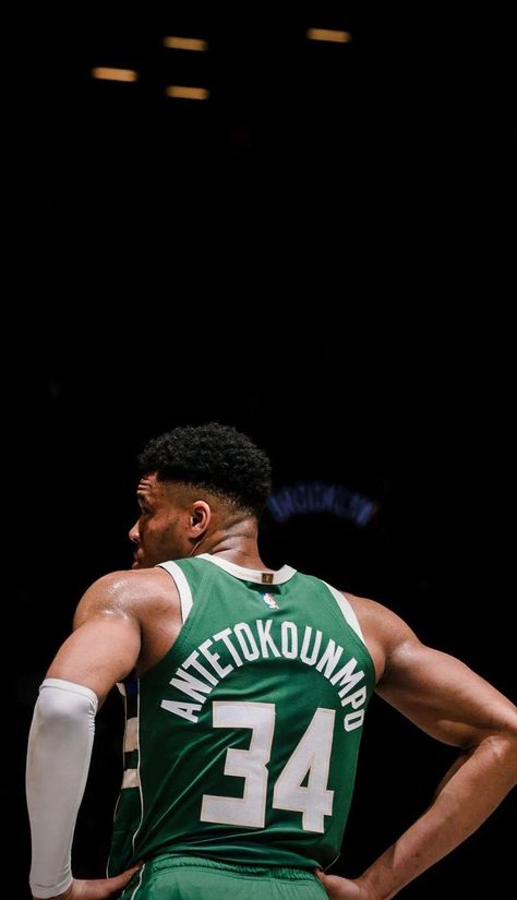 Giannis Antetokounmpo Wallpaper, Wallpaper Nba, Ja Morant Style, Nba Wallpaper, Curry Nba, Basketball Background, Curry Basketball, Ball Aesthetic, Giannis Antetokounmpo