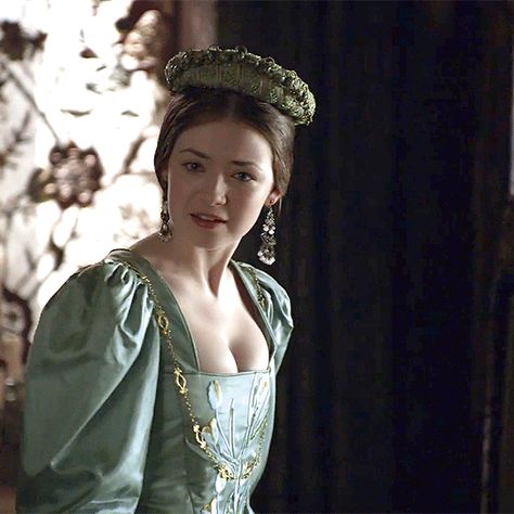 Mary Tudor The Tudors, Tudors Costumes, The Tudors Costumes, Margaret Tudor, Mary Tudor, Tudor Fashion, Sarah Bolger, Tudor Costumes, Lady Elizabeth