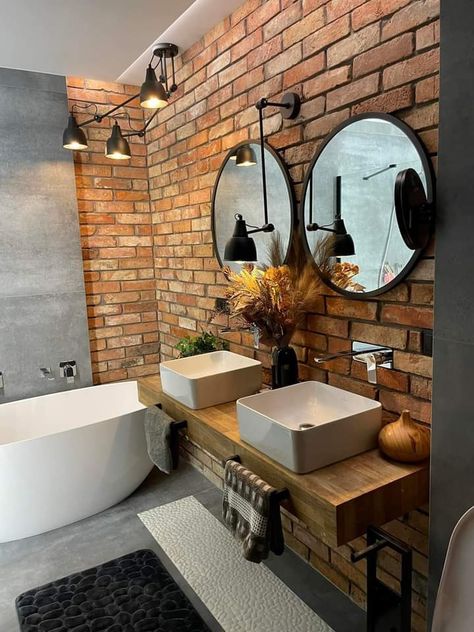 Exposed Brick Bathroom, Brick Wall Bathroom, Brick Bathroom, Brick Interior Wall, Bad Inspiration, Small Bathroom Decor, Bathroom Design Luxury, Bathroom Inspiration Decor, Dream Bathrooms