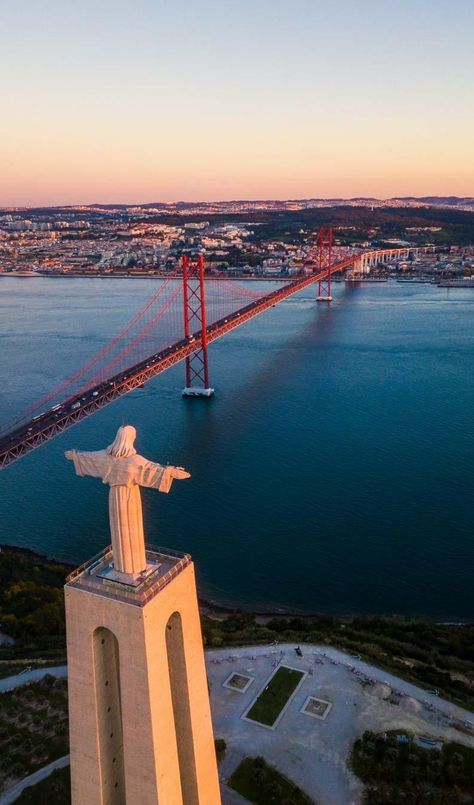 lisbon portugal aesthetic Lisbon Bridge, Golden Gate Bridge Wallpaper, Cheap Travel Destinations, Portugal Vacation, Christ The King, Visit Portugal, The Golden Gate Bridge, Albufeira, Suspension Bridge