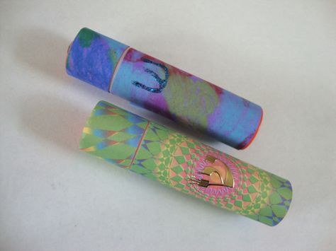 Glue Stick Mezuzah! Shabbat Crafts, Mezuzah Craft, Sukkot Crafts, Jewish Art Projects, Jewish Preschool, Learning Hebrew, Simchat Torah, Jewish Crafts, Infant Room