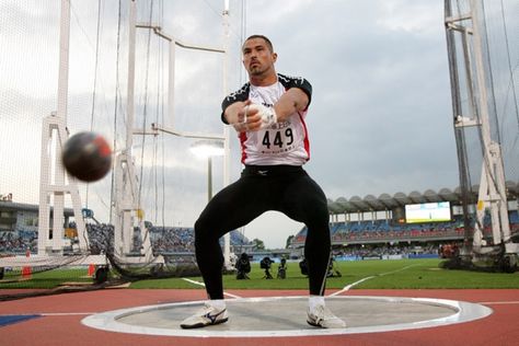 Koji Murofushi hammer throw Hammer Throw, Winners And Losers, Another Man, Track And Field, Sport Event, Track, Romance, Running, Sports