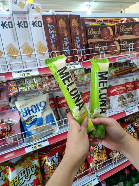 Melona Ice Cream Aesthetic, Korean Ice Cream Aesthetic, Melona Ice Cream, Ice Cream Korean, Korean Ice Cream, Ice Cream Pops, Cream Aesthetic, Food Pics, Book Wallpaper