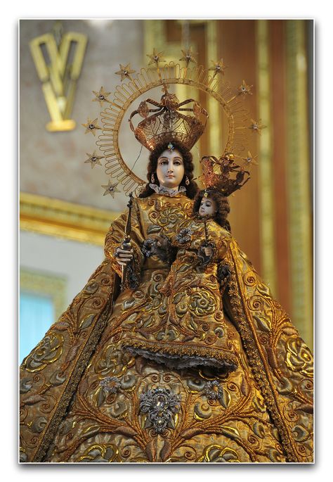 Feastday of The Lady of Loreto    we had a picture at Abuela Otilia house when I was litte. Our Lady Of Loreto Images, Our Lady Of Loreto, Short Prayer, Mary Images, Lady Madonna, Black Madonna, Images Of Mary, Queen Of Heaven, Mary And Jesus