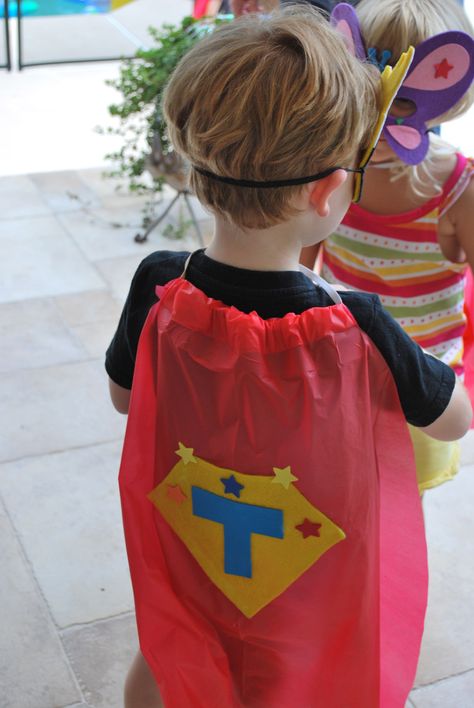 Capes made from plastic table cloths and felt for the inital of each little superheros name,-a big hit! Superhero Cape Craft, Royal Family Kids Camp, Superhero Vbs, Hero Crafts, Diy Cape, Superhero Classroom Theme, Recycled Outfits, Superhero Crafts, Superhero Classroom