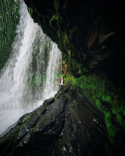 There’s lots of ‘cool’ things in life, however, being able to stand behind this massive waterfall in Wales is possibly up there with one of the best - at the end of the Four Waterfalls trail in the Brecon Beacons, you have to experience it 🙌🏼 #wales #waterfall #uk Behind The Waterfall, Cave Behind Waterfall, Behind Waterfall, Behind A Waterfall, Landscape References, Style Essence, Waterfall Photo, Waterfall Trail, Cascade Waterfall