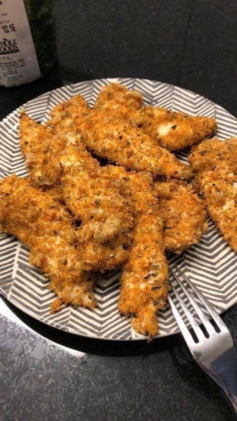 Keto & Low Carb (Easy Recipes) | Keto Chicken Tendies I love this quick & easy recipe and it’s a treat for Beginners... Keto Chicken Tenders, Chicken Finger Recipes, Breaded Chicken Tenders, Air Fryer Chicken Tenders, Crispy Chicken Tenders, Weight Watchers Chicken, Low Carb Easy, Points Recipes, Chicken Tender Recipes