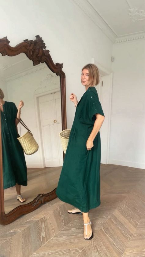 Denise Boomkens (@and.bloom) • Instagram photos and videos Denise Boomkens, Dark Green Dress, End Of Summer, Sewing Dresses, Green Dress, Favorite Color, Dark Green, Beautiful Dresses, Instagram Photos