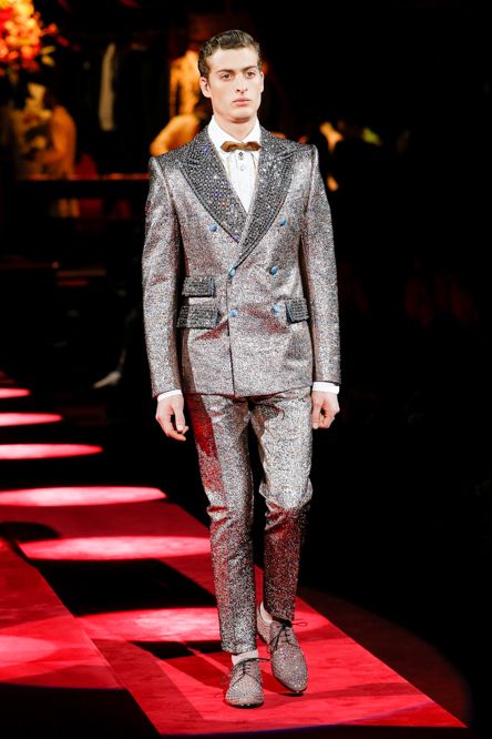 Metallic Suit, Man Suits, Stefano Gabbana, Mens Fashion Week, The Kings, Mens Trends, Italian Style, Double Breasted Suit Jacket, Global Fashion