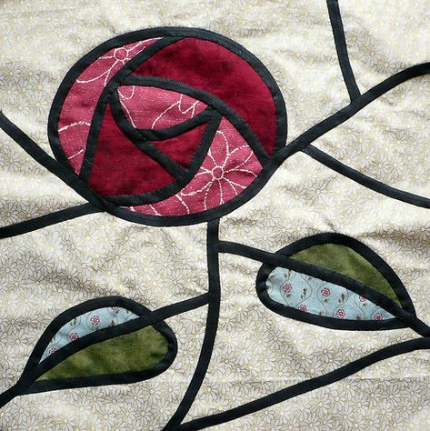 Celtic Quilts, Charles Rennie Mackintosh Designs, Mackintosh Rose, Stained Glass Rose, Stained Glass Quilt, Stained Glass Patterns Free, Rose Quilt, Flower Quilts, Glass Rose