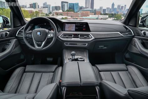 BMW Designer describes the interior design of the new BMW X5 - https://www.bmwblog.com/2018/09/28/bmw-designer-describes-the-interior-design-of-the-new-bmw-x5/ Bmw X6 Interior, Bmw X5 Sport, Bmw X5 M Sport, Carros Bmw, Bmw Interior, Dream Cars Bmw, Bmw X5 M, Bmw X7, Bmw Suv