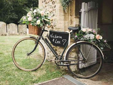 Flower Bike Decoration, Vintage Bike With Flowers, Wedding Bicycle Decoration, Wedding Bike Decoration, Bicycle Wedding Decor, Decorated Bike, Bike Wedding Decor, Wedding Bike, Vintage Bike Decor