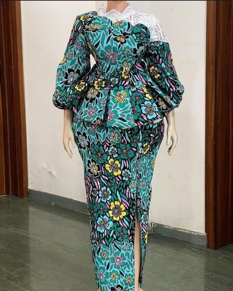 Ankara Skirt and Blouse Hausa Styles For Women, African Blouses For Women, Blouse Styles For Women, Stylish Ankara Dresses, Ankara Styles For Ladies, Skirt And Blouse Styles, Ankara Skirt And Blouse Styles, Ankara Skirts, Ankara Styles For Women