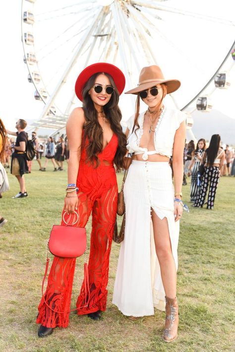 Coachella 2018 - Cosmopolitan.com Plus Size Coachella, Red Festival Outfit, Festival Outfit Plus Size, Look Da Festival, Moda Coachella, Best Coachella Outfits, Cozy Sweaters Outfits, Coachella 2018, Coachella Looks