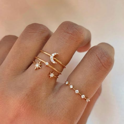 Ring styles can be influenced by fashion trends |   couples ring tattoos simple Finger Tattoo Ring, Finger Tattoos Ring, Ringe Aesthetic, Ring Tattoos For Couples, Ring Aesthetic Vintage, Finger Tattoo Couple, Ring Finger Tattoo Couple, Couple Ring Finger Tattoos, Engagement Rings Aesthetic