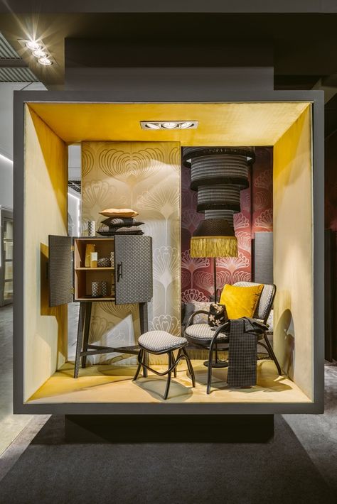 Furniture Store Interior Design, Furniture Store Display, Furniture Store Interior, Furniture Store Design, Yellow Frame, Hm Home, Window Display Design, Showroom Interior Design, Store Interiors