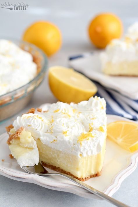 Lemon Cream Pie, Celebrating Sweets, Crumb Crust, Lemon And Coconut Cake, Lemon Pie Recipe, Lemon Cream Pies, Creamy Pie, Sweet Pies, Whoopie Pie