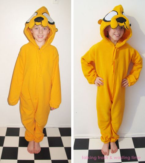 How to make an animal onesie for children, adult and teenagers, full diy picture tutorial Onesie Diy, Onesie Pattern, Onesie Costumes, Animal Onesie, Kids Onesies, Pajama Pattern, Fabric Purse, Cat Costume, Jake The Dogs