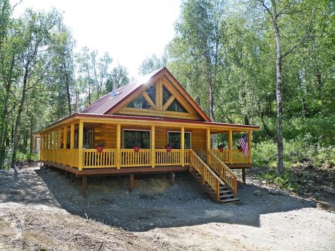 Gorgeous Log Cabin With Huge Wraparound Porch - Sutton-Alpine Hot Tub Fireplace, Tub Fireplace, Log Home Plan, Luxury Log Cabins, Wraparound Porch, Building A Cabin, Upstairs Loft, Mountain Cottage, Cabin House Plans