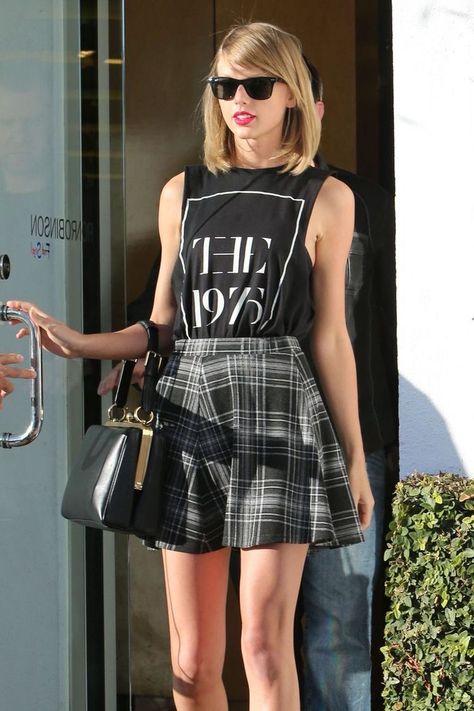 Edgy Girly Outfits, Band Boyfriend, Boyfriend Taylor, Taylor Swift Tumblr, Taylor Swift News, College Girl Fashion, Matt Healy, Body Types Women, Taylor Swift New