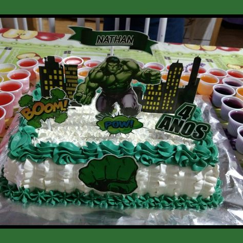 Bolo Hulk decoração de chantilly e topper Bolo Hulk, Hulk 4, Rectangle Cake, Hulk, Cake Toppers, Birthday Cake, Pasta, Cake, Birthday