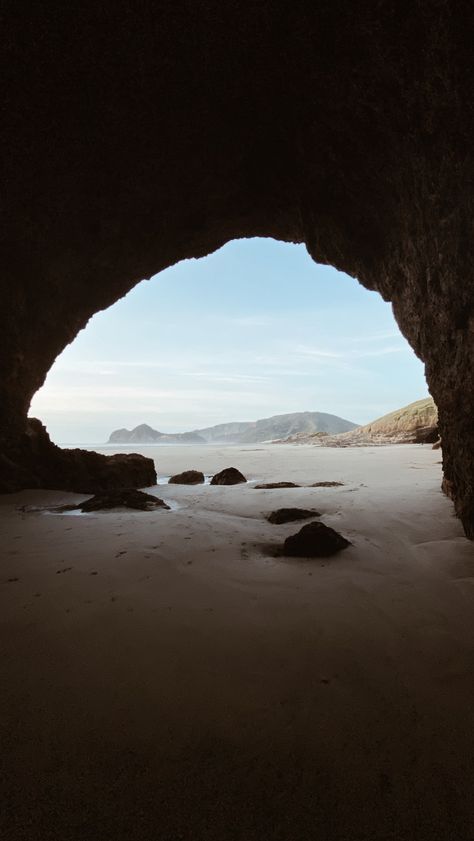 Download this photo by Maddison Fantillo on Unsplash Wheat Field Photos, Cave Photography, Beach New Zealand, Travel Quiz, Go Hiking, Nature Images, Dream Destinations, Landscape Photos, Auckland