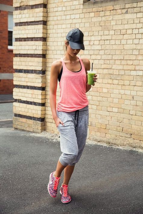 Outfits para el gym si no eres muy segura de tu cuerpo Outfit Gym, Estilo Fitness, Fitness Outfits, Outfit Yoga, Workout Attire, Porsche Panamera, Gym Style, Sport Chic, Chic Outfit