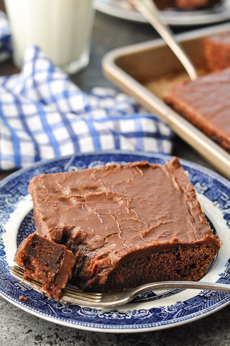 Buttermilk Chocolate Cake, Texas Sheet Cake Recipe, Chocolate Cake Recipe Moist, Amazing Chocolate Cake Recipe, Chocolate Fudge Frosting, Texas Sheet, Texas Sheet Cake, Cake Frosting Recipe, Chocolate Sheet Cake