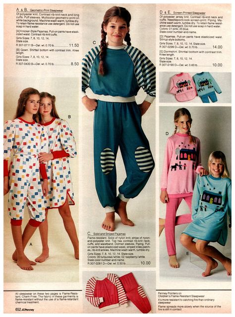 1980s Pajamas, 1980s Costume, 80s Clothes, Vintage Sleepwear, Knit Pajamas, 80s Stuff, Group Aesthetic, 80s Clothing, Vintage Childrens Clothing