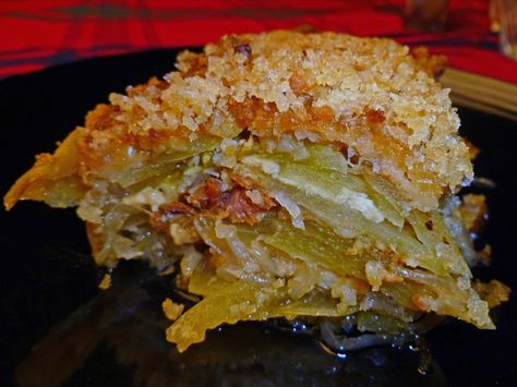 Green Tomato Casserole Recipe, Green Tomato Casserole, Fried Green Tomatoes Recipe Easy, Baked Green Tomatoes, Green Tomato Pie, Tomato Casserole, Vegetable Entrees, Fried Green Tomatoes Recipe, Pickled Green Tomatoes