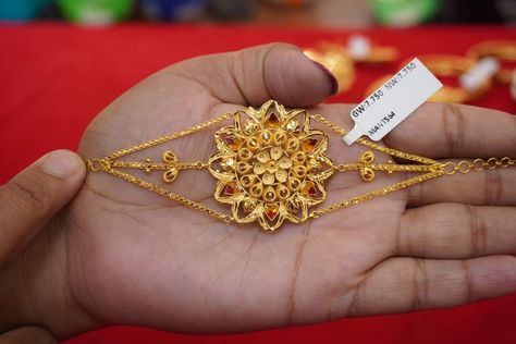 Mantasha Gold Design, Gold Mantasha Design, Big Bracelets, Delicate Gold Jewelry, Indian Bridal Jewelry Sets, Gold Jewellry, Krishna Songs, Bridal Jewelry Collection, Wedding Gold