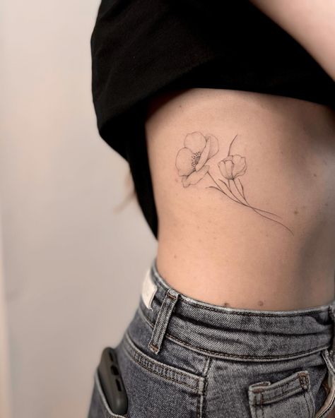 Very delicate poppies according to an individual sketch 🤍 Do you find poppies beautiful? Poppy Vine Tattoo, Daisy And Poppy Tattoo, August Birth Flower Tattoo Poppies, Poppy Sketch, Flower Booth, Poppy Tattoo, Cuff Tattoo, Booth Inspiration, Poppies Tattoo