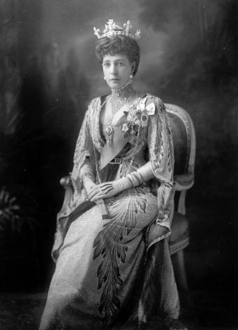 Royal Family History, Princess Alexandra Of Denmark, Alexandra Of Denmark, Royal Photography, Queen Alexandra, English Royalty, Reina Isabel Ii, The Royal Collection, Princess Alexandra