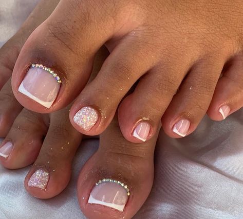 Pedicure Gel, Gel Toe Nails, Acrylic Toe Nails, Acrylic Toes, Nail Salon Design, Diva Nails, Cute Toe Nails, Lavender Nails, Summer Toe Nails