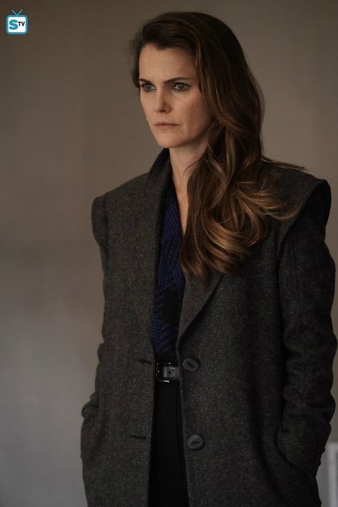 Elizabeth Jennings, Female Role Models, Keri Russell, The Americans, French Chic, Celebrity Look, Effortless Chic, Role Models, Autumn Winter Fashion