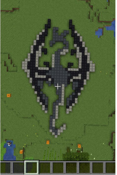 Minecraft Dragon Statue Easy, Minecraft Ender Dragon Build, Minecraft Skyrim Buildings, Minecraft Dragon Head Build, Skyrim Minecraft Builds, Minecraft Skyblock Base, Dragon Skull Minecraft, Minecraft Dragon House, Dragon Head Minecraft